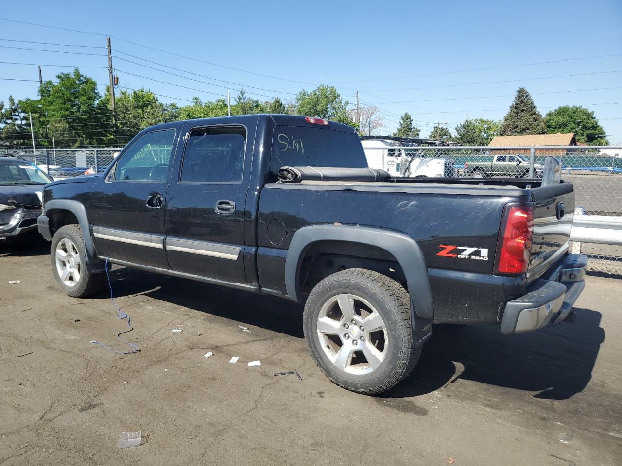 2006 Chevrolet Silverado VIN 2GCEK13T261135425 Copart auction photo, biohazard/chemical damage thumbnail 2