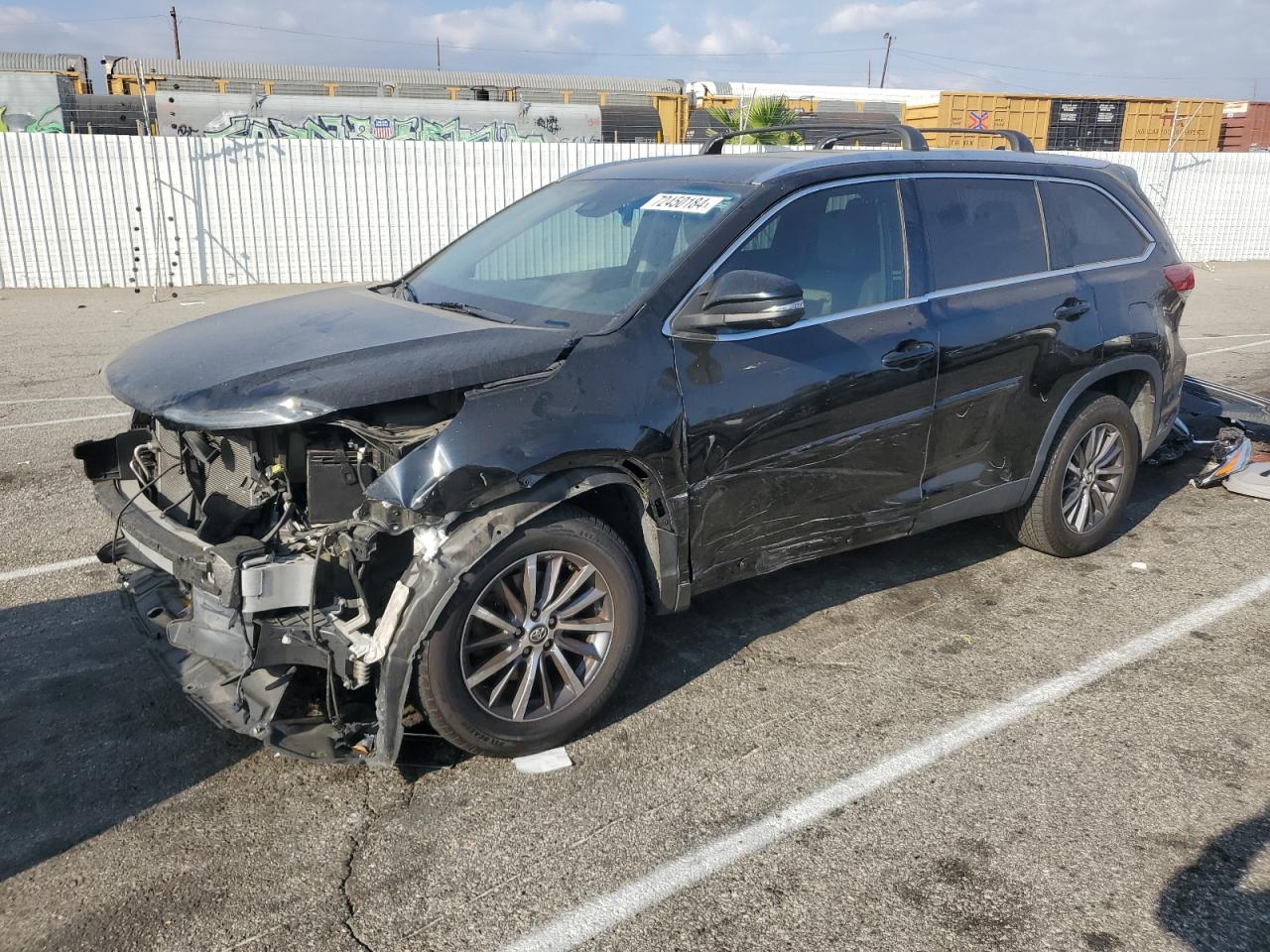 2019 Toyota Highlander VIN 5TDKZRFH9KS306999