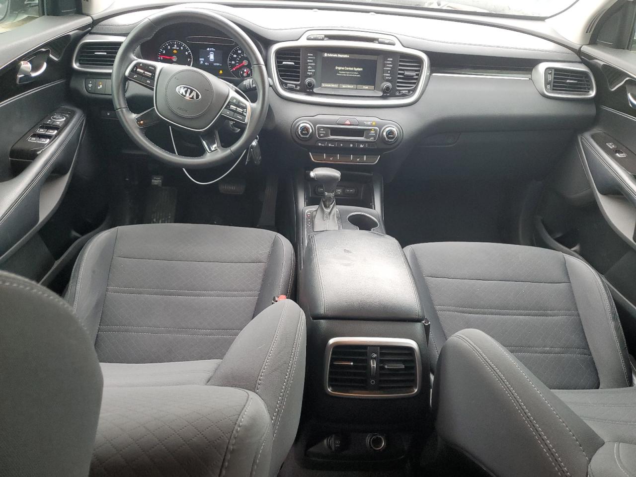 2019 KIA Sorento VIN 5XYPG4A34KG550020 Copart auction photo, front end / minor dent/scratches damage thumbnail 8