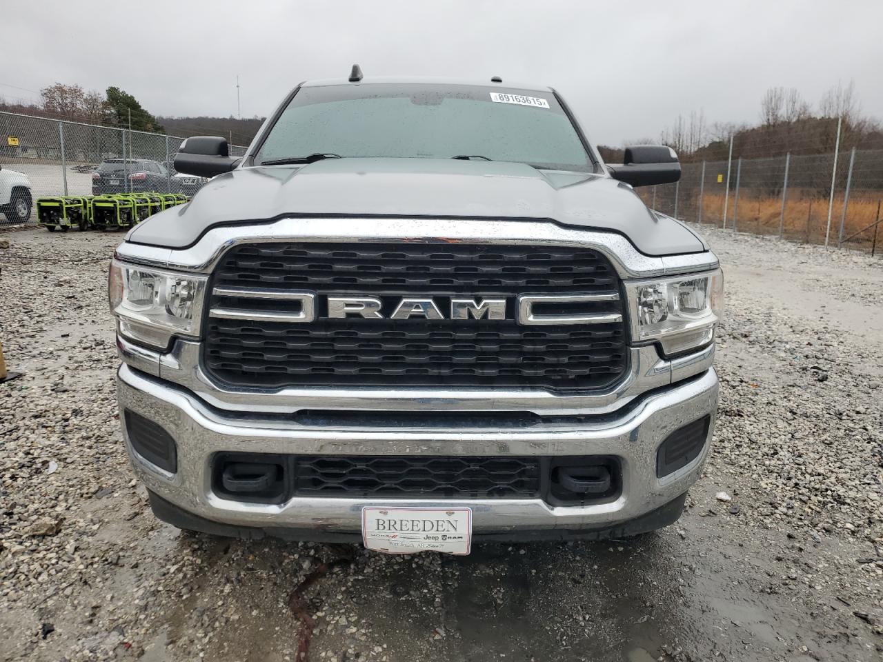 2022 RAM 2500 VIN 3C6UR5DLXNG182339 Copart auction photo, minor dent/scratches damage thumbnail 5