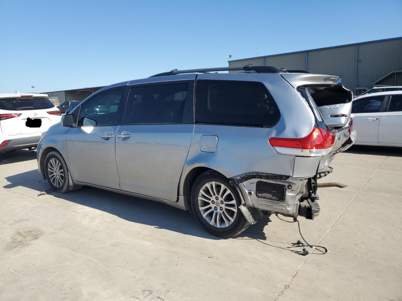 2012 Toyota Sienna VIN 5TDYK3DC3CS250594 Copart auction photo, rear end damage thumbnail 2