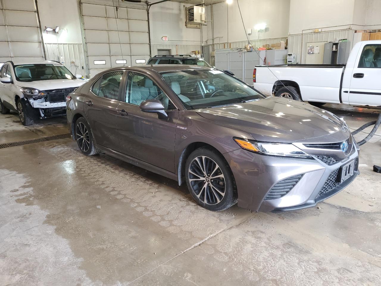 2020 Toyota Camry VIN 4T1G31AK3LU018108 Copart auction photo, front end / side damage thumbnail 4