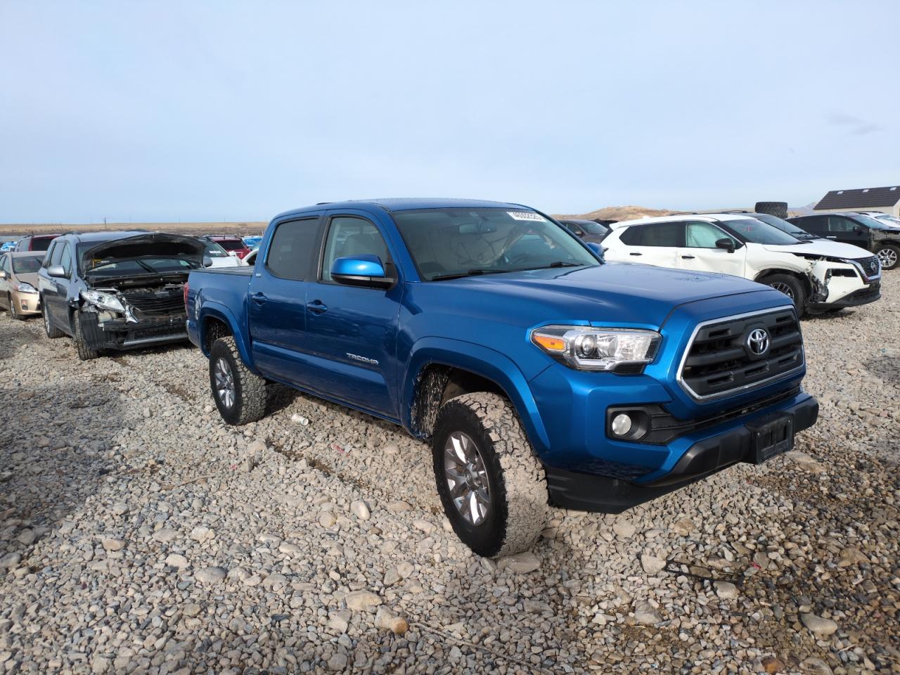 2017 Toyota Tacoma VIN 3TMCZ5AN4HM064366 Copart auction photo, side damage thumbnail 4