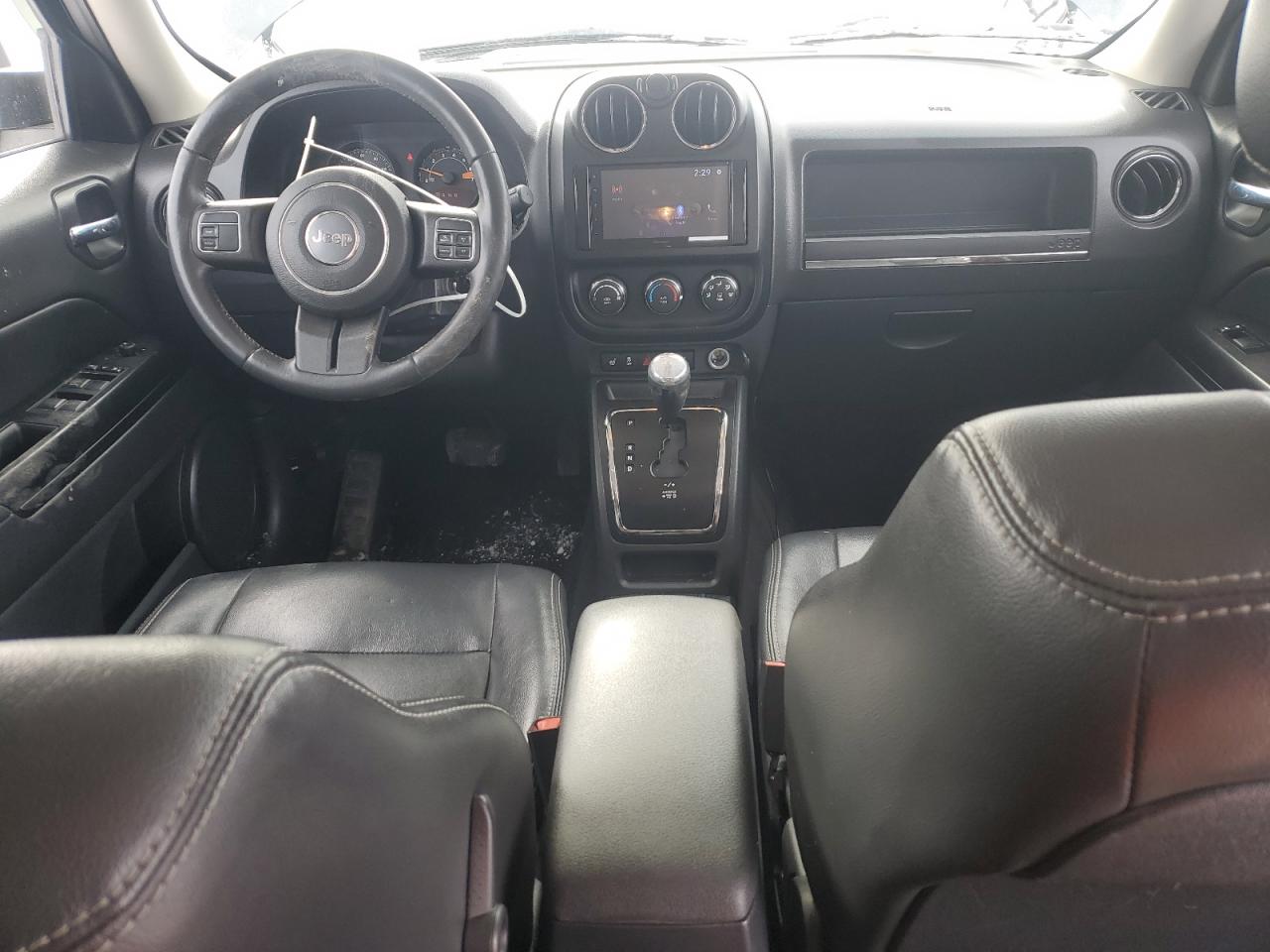 2015 Jeep Liberty (Patriot) VIN 1C4NJRFB5FD189259 Copart auction photo, rear end damage thumbnail 8
