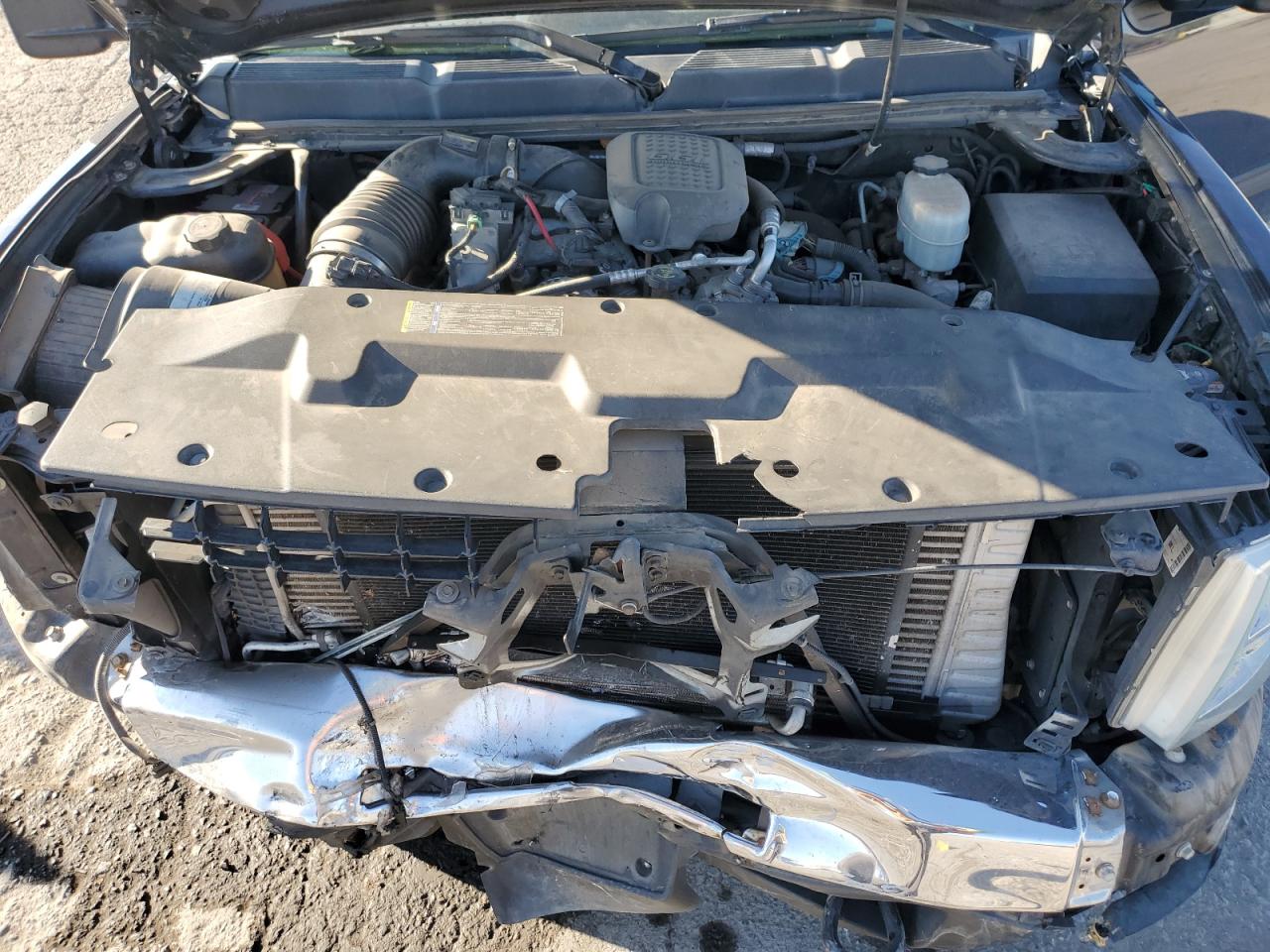 2009 Chevrolet Silverado VIN 1GCHK53689F130645 Copart auction photo, front end damage thumbnail 12