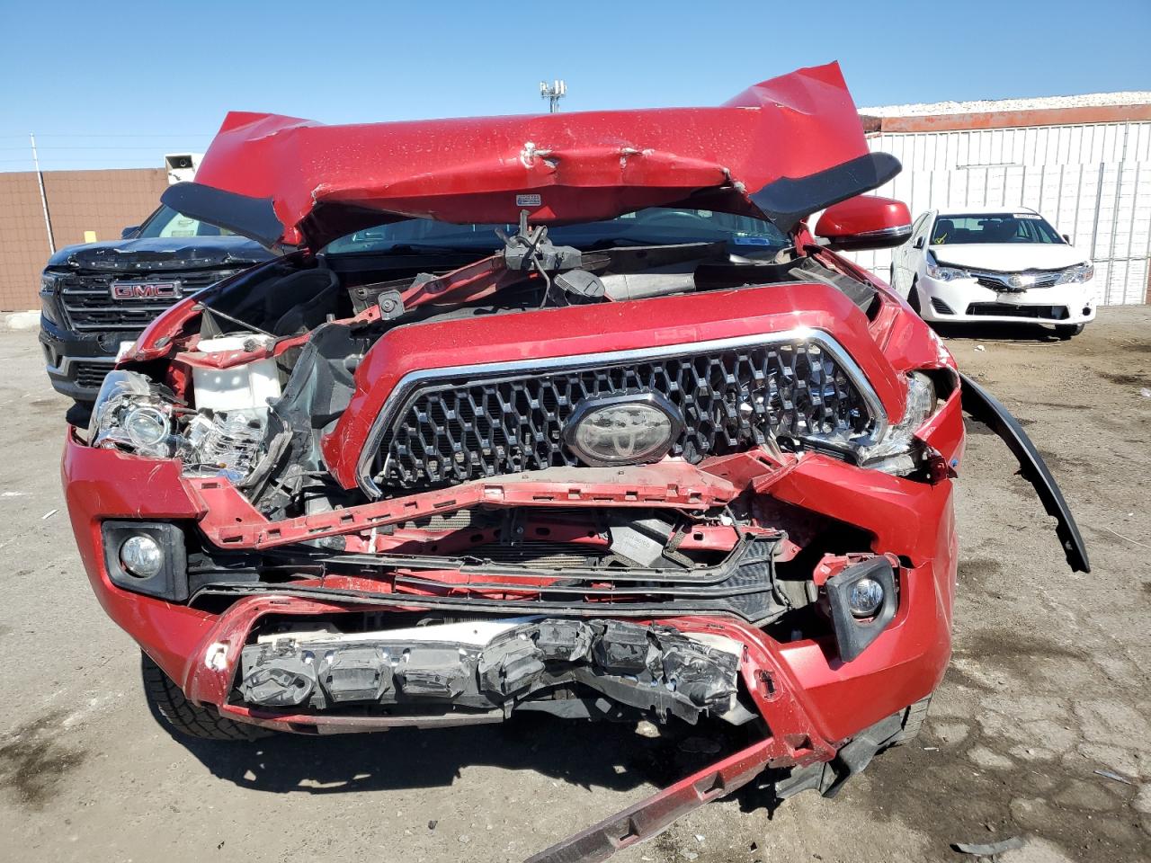 2019 Toyota Tacoma VIN 3TMCZ5AN7KM213859 Copart auction photo, front end damage thumbnail 5