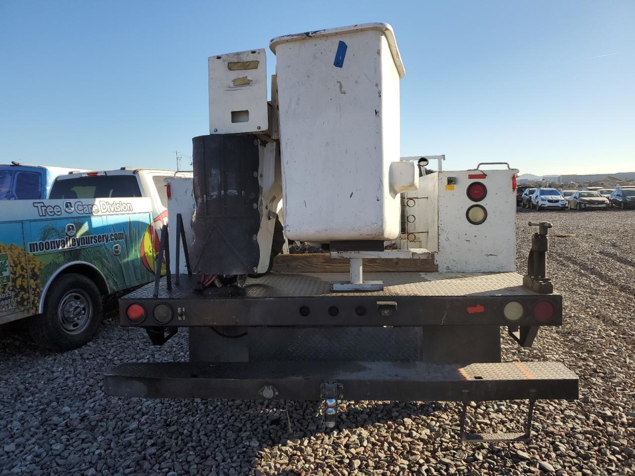1999 Ford F450 VIN 1FDXF46F5XEB03472 Copart auction photo, burn - engine damage thumbnail 6