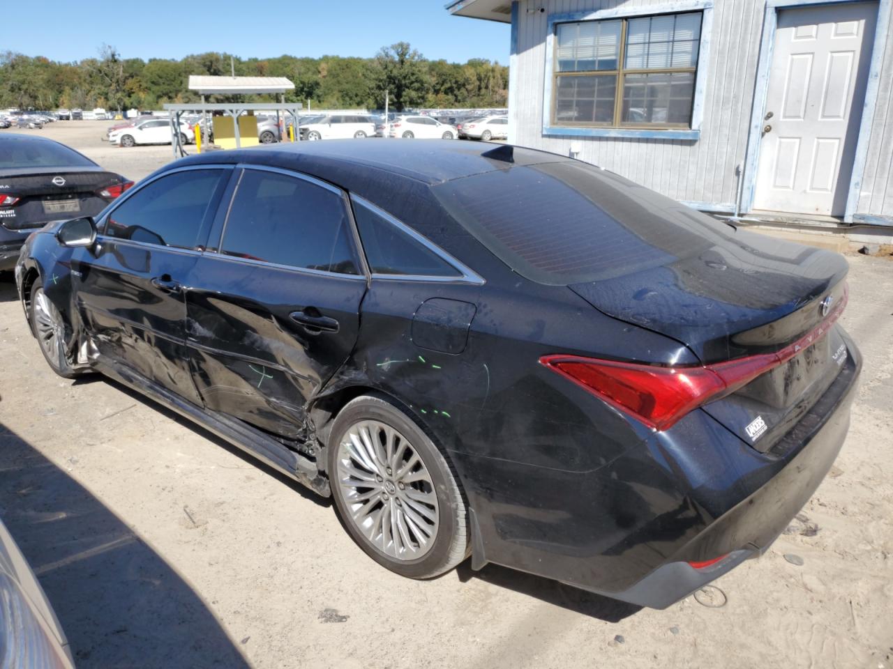 2020 Toyota Avalon VIN 4T1C21FB3LU013663 Copart auction photo, side / front end damage thumbnail 2