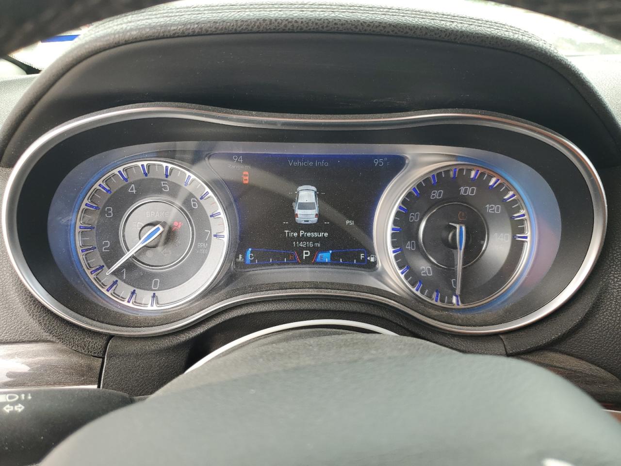 2018 Chrysler 300 VIN 2C3CCAAG8JH275218 Copart auction photo, front end / minor dent/scratches damage thumbnail 9