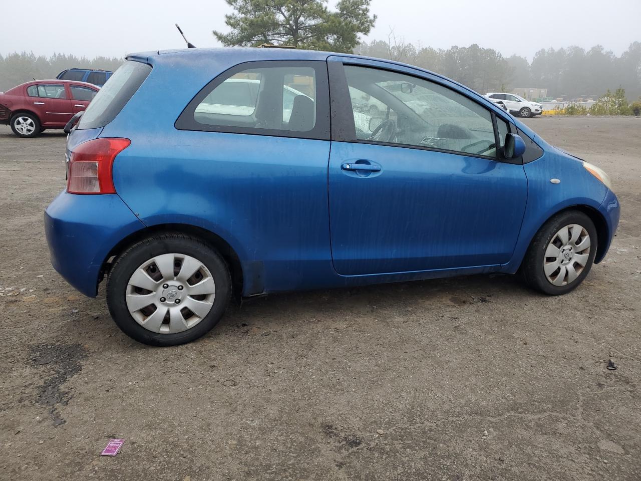 2008 Toyota Yaris VIN JTDJT923985179760 Copart auction photo, front end / side damage thumbnail 3