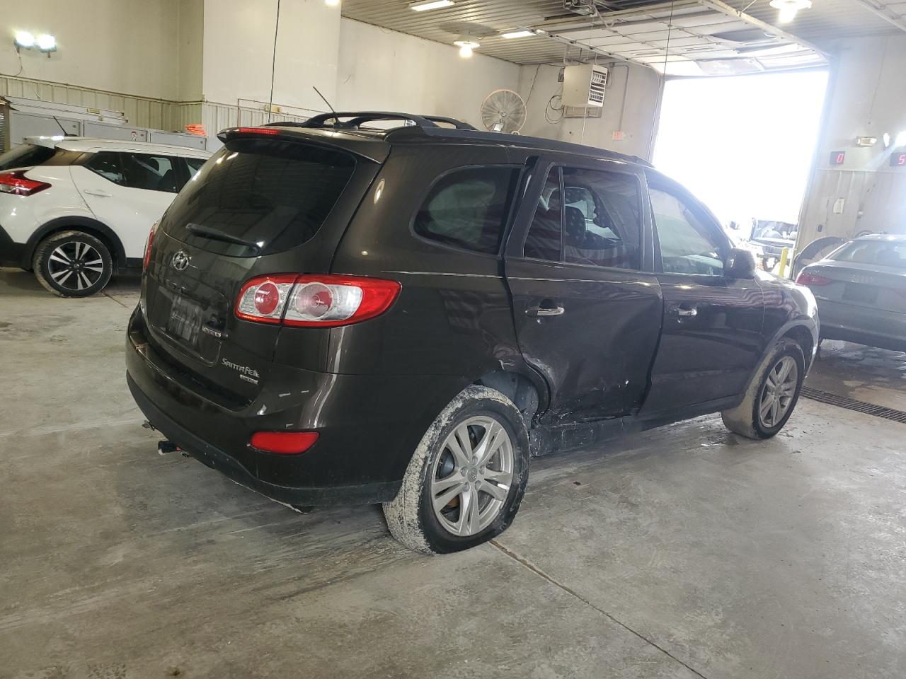 2011 Hyundai Santa Fe VIN 5XYZK4AG4BG090674 Copart auction photo, side / minor dent/scratches damage thumbnail 3