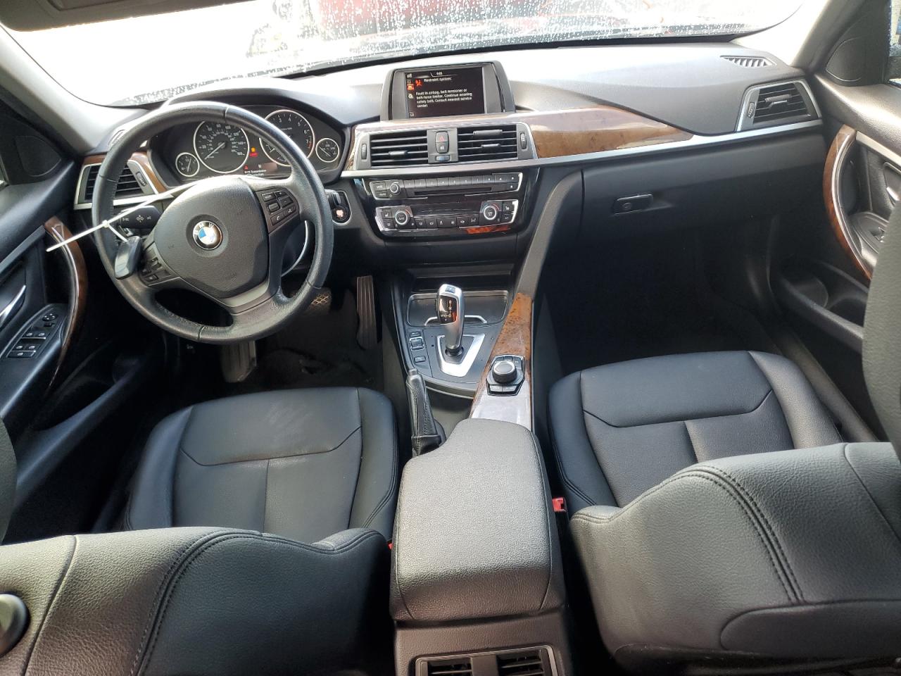 2016 BMW 3er VIN WBA8E1G55GNU12288 Copart auction photo, rear end / mechanical damage thumbnail 8