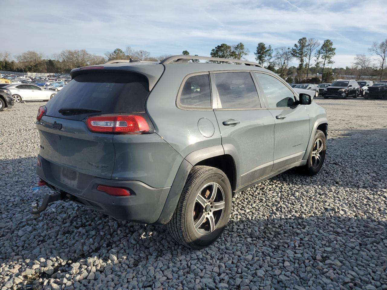 2015 Jeep Cherokee VIN 1C4PJMBS6FW641094 Copart auction photo, front end damage thumbnail 3