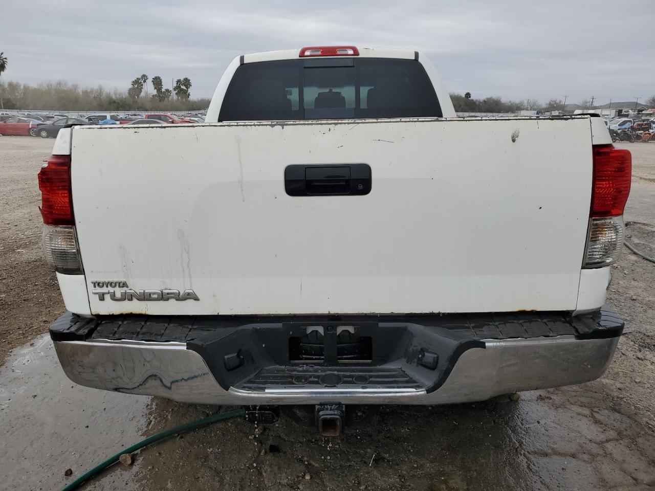 2011 Toyota Tundra VIN 5TFRM5F13BX021086 Copart auction photo, minor dent/scratches damage thumbnail 6