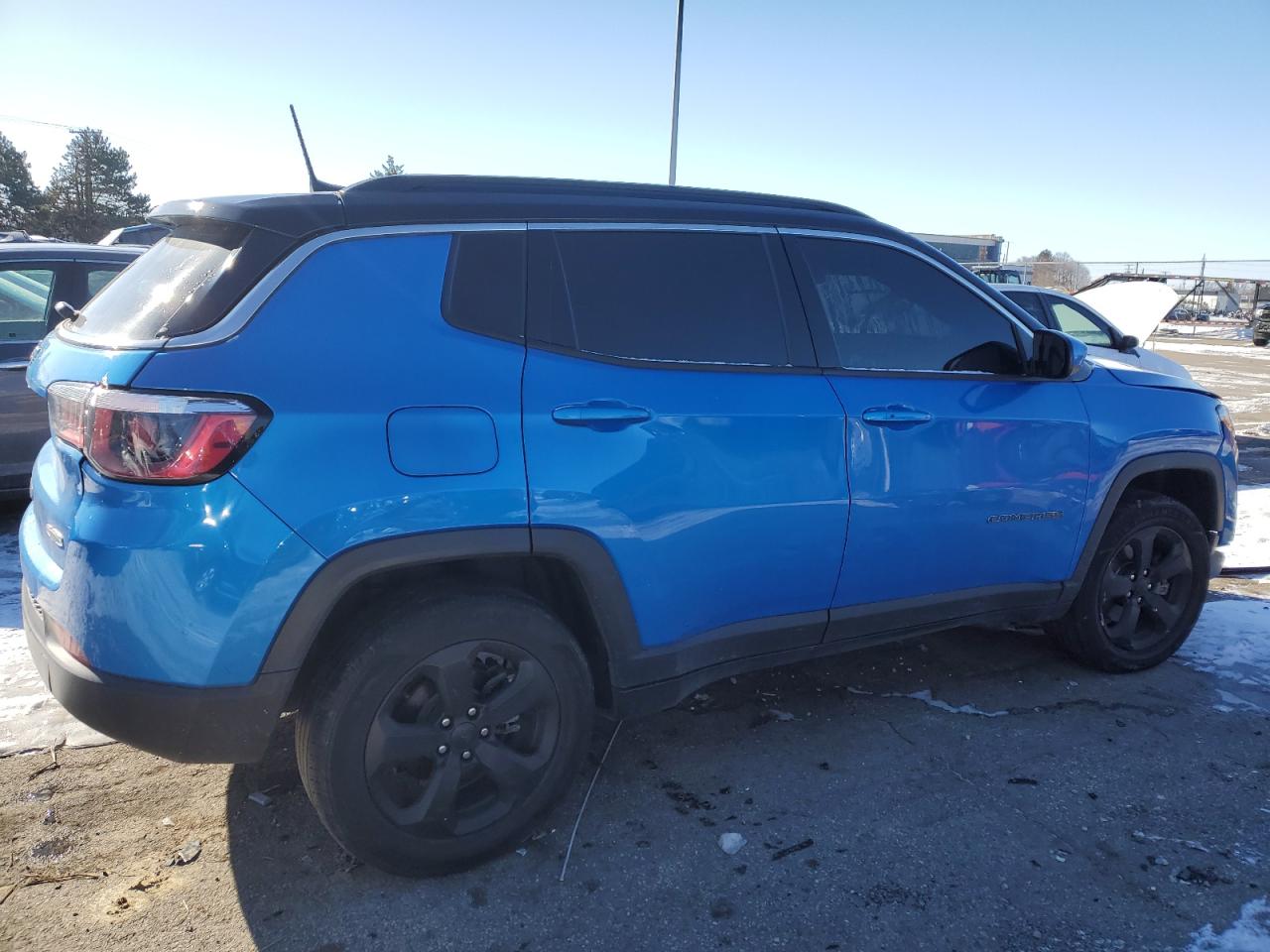2018 Jeep Compass VIN 3C4NJDBB9JT470749 Copart auction photo, front end damage thumbnail 3