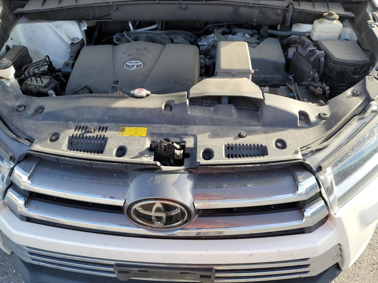 2018 Toyota Highlander VIN 5TDDZRFH6JS824320 Copart auction photo, rear end / side damage thumbnail 14
