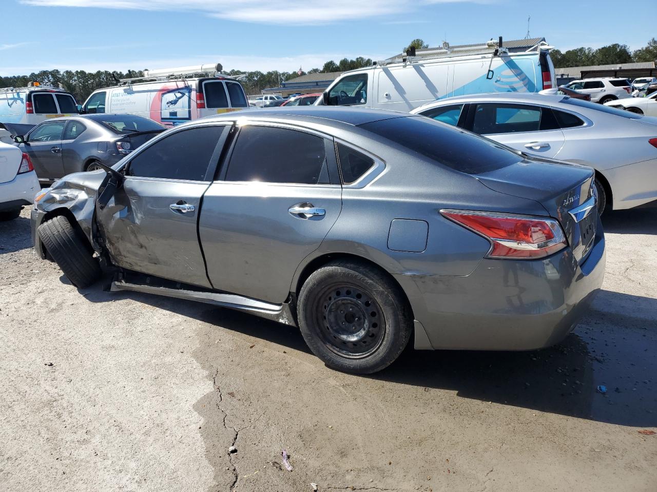 2015 Nissan Altima VIN 1N4AL3AP6FC166206 Copart auction photo, front end / side damage thumbnail 2