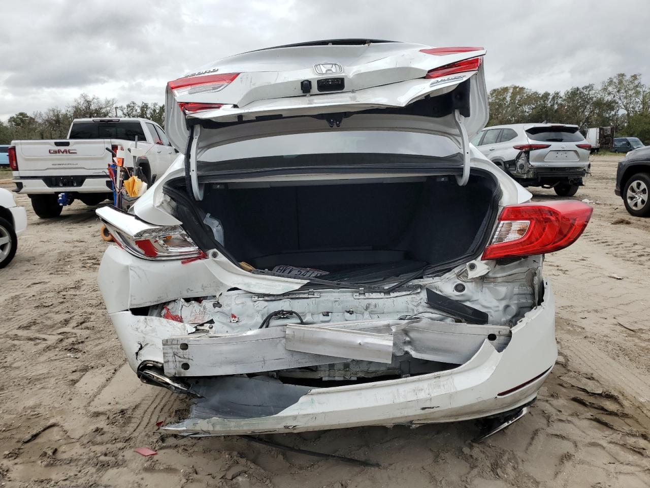 2022 Honda Accord VIN 1HGCV1F45NA001324 Copart auction photo, rear end / front end damage thumbnail 6