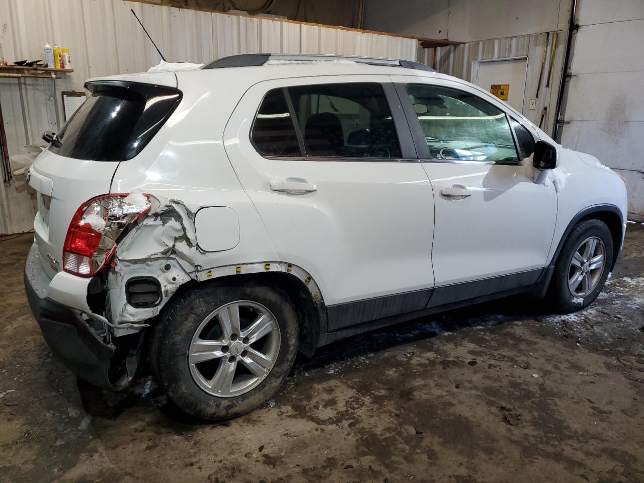 2015 Chevrolet Trax VIN KL7CJLSB4FB121893 Copart auction photo, rear end / minor dent/scratches damage thumbnail 3