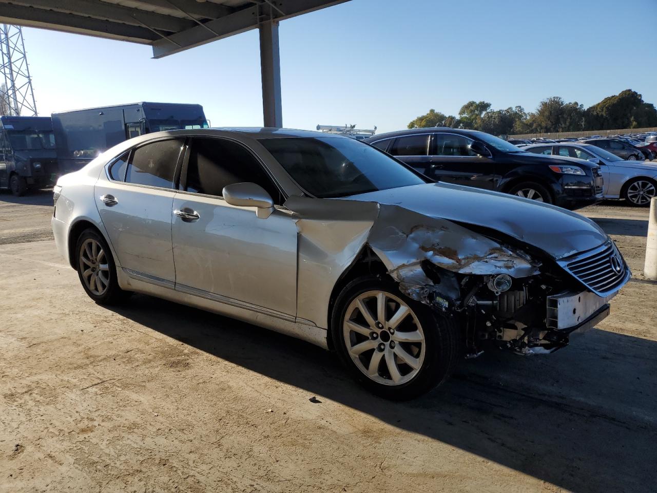 2009 Lexus LS VIN JTHBL46F895085705 Copart auction photo, front end damage thumbnail 4