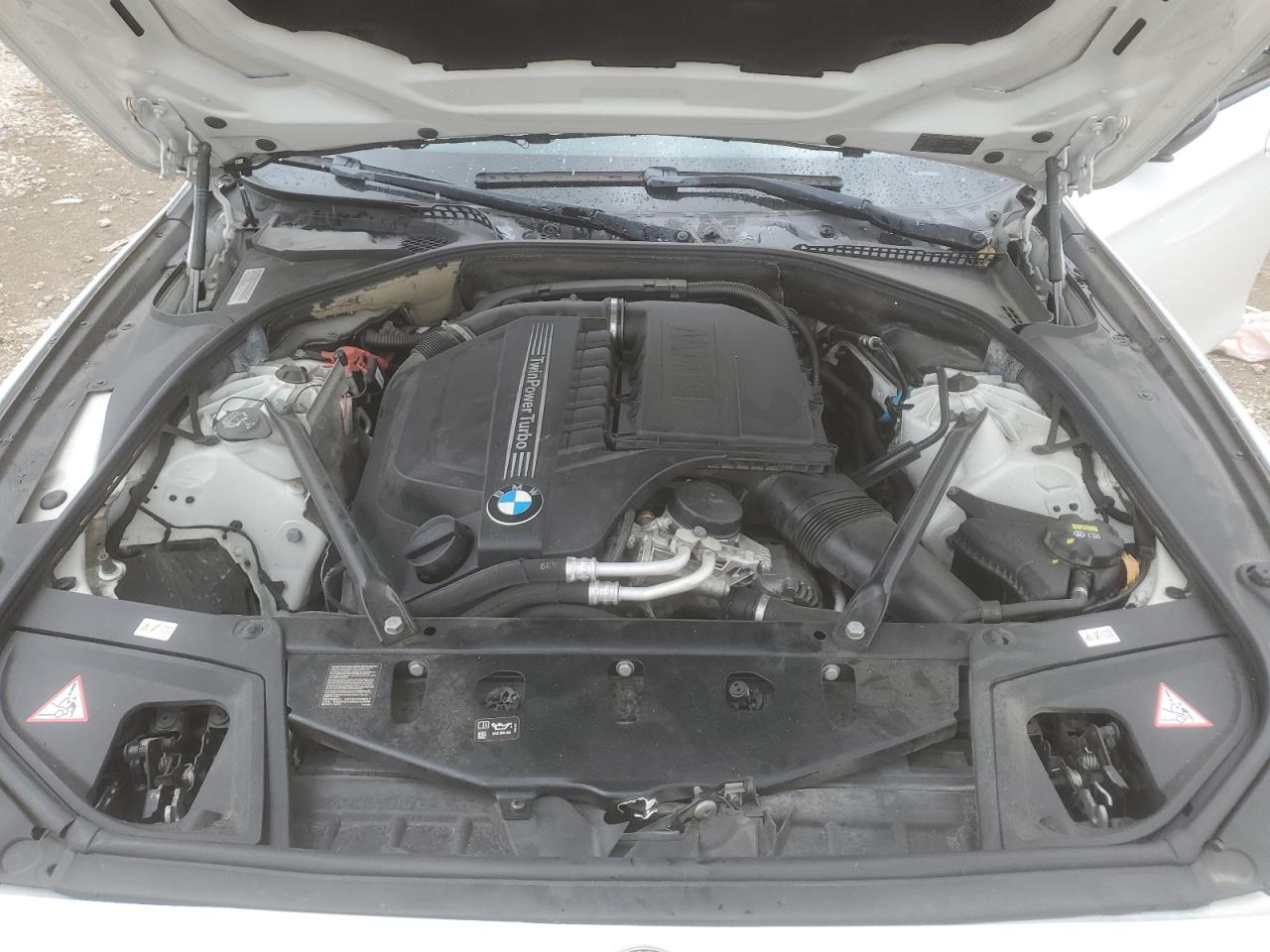 2016 BMW 5er VIN WBA5B1C57GG131308 Copart auction photo, frame damage / front end damage thumbnail 11