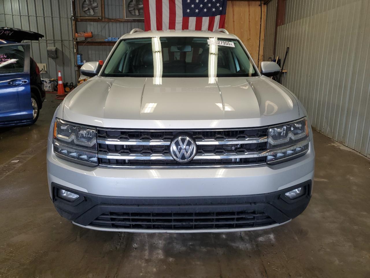 2018 Volkswagen Atlas VIN 1V2KR2CAXJC570486 Copart auction photo, front end damage thumbnail 5