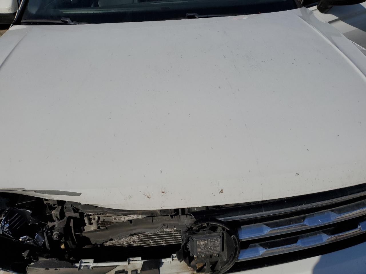 2020 Volkswagen Tiguan VIN 3VV2B7AX4LM096659 Copart auction photo, front end / minor dent/scratches damage thumbnail 12