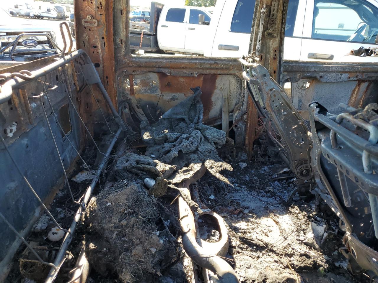 2021 RAM 3500 VIN 3C63RRGL7MG528005 Copart auction photo, burn damage thumbnail 10