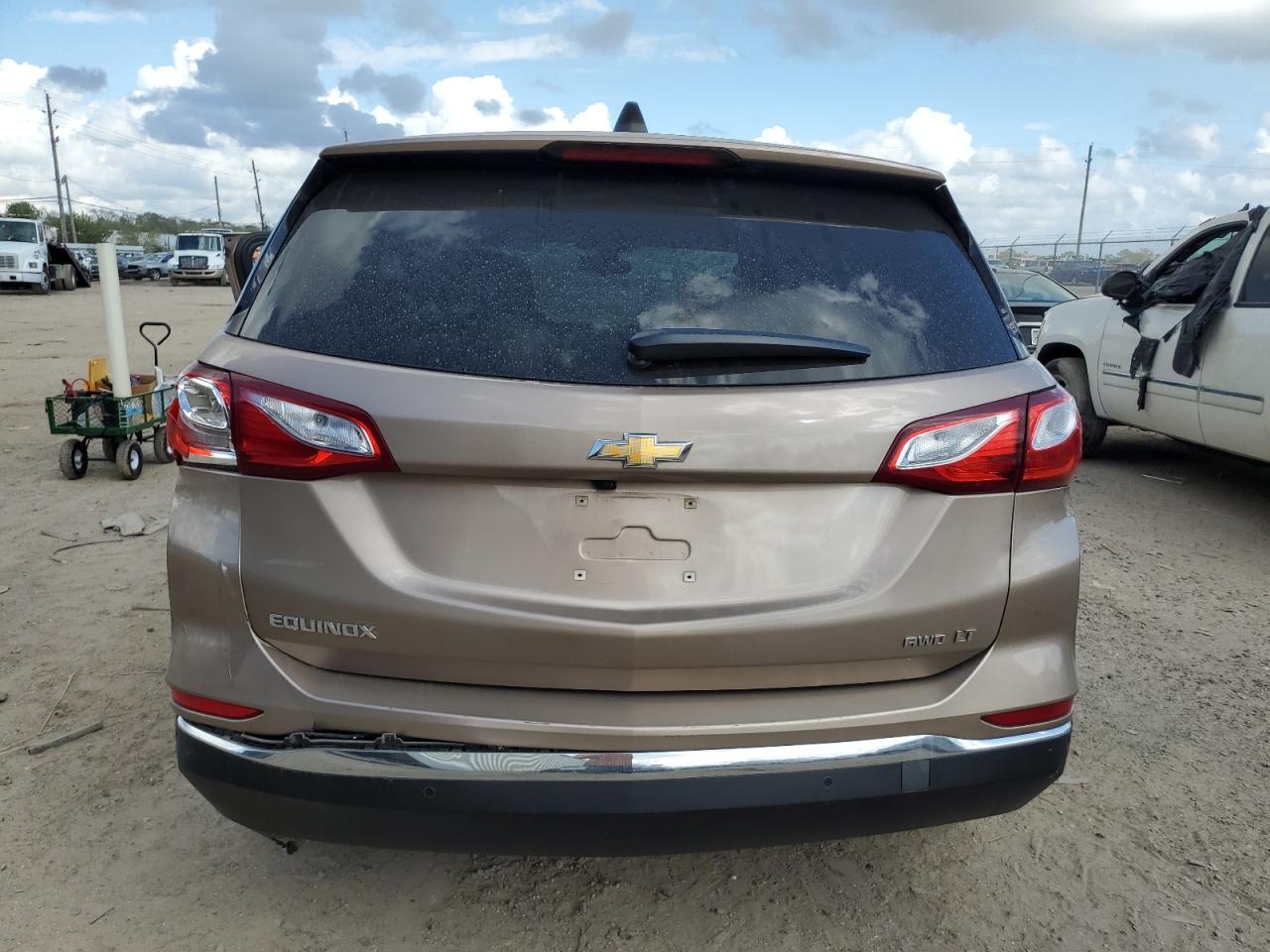 2019 Chevrolet Equinox VIN 2GNAXUEV7K6182020 Copart auction photo, side / front end damage thumbnail 6