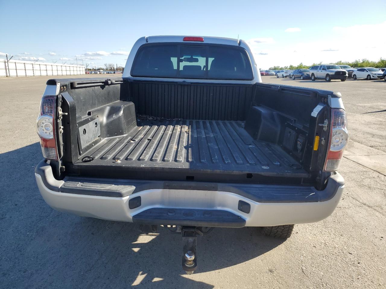 2013 Toyota Tacoma VIN 3TMKU4HN8DM035795 Copart auction photo, undercarriage / rear end damage thumbnail 6