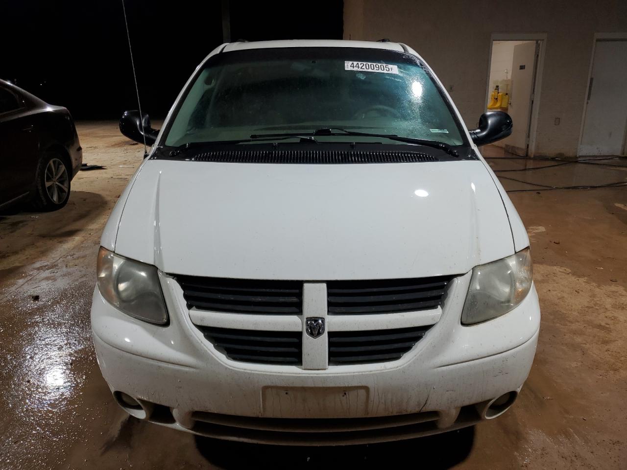 2007 Dodge Caravan VIN 2D4GP44L47R360719 Copart auction photo, rear end damage thumbnail 5