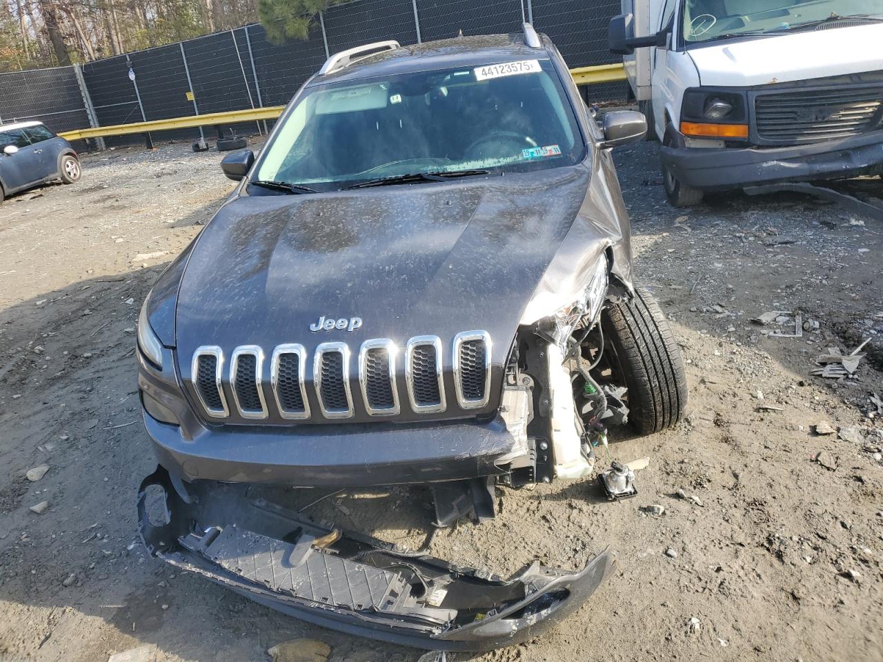 2015 Jeep Grand Cherokee VIN 1C4PJMCB1FW636125 Copart auction photo, front end damage thumbnail 5