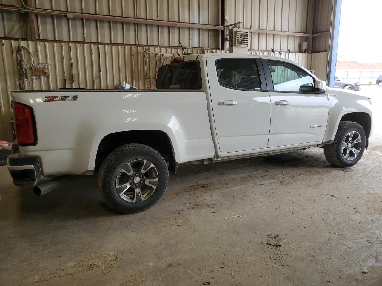 2016 Chevrolet Colorado VIN 1GCPTDE16G1355919 Copart auction photo, front end / top/roof damage thumbnail 3