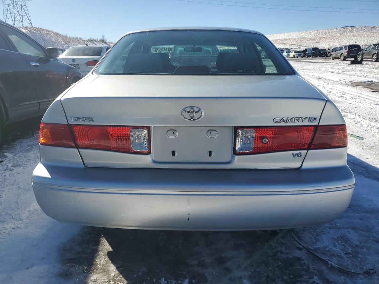 2000 Toyota Camry VIN JT2BF22K1Y0267105 Copart auction photo, front end / side damage thumbnail 6