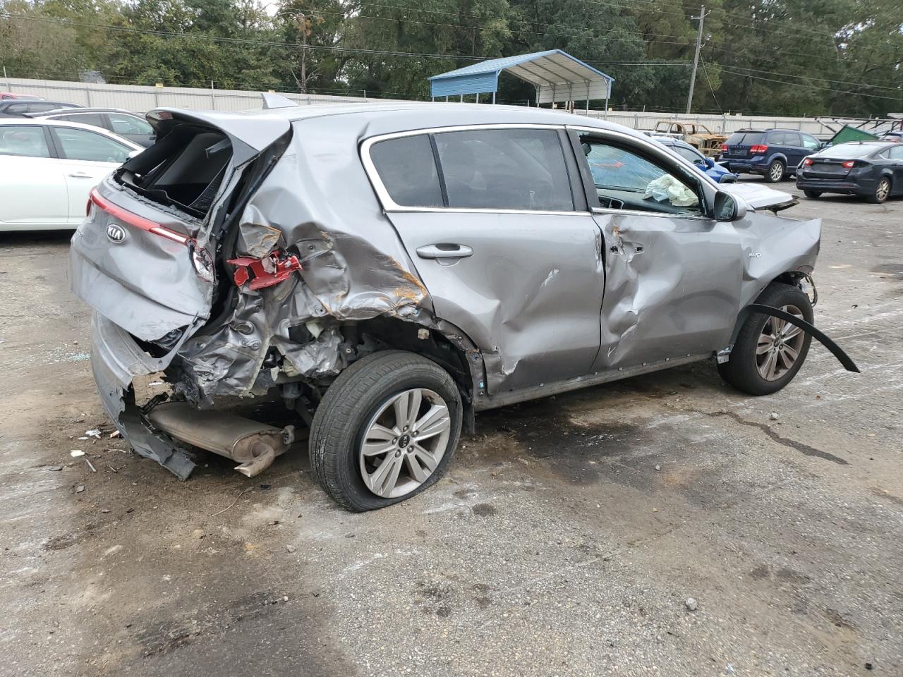 2017 KIA Sportage VIN KNDPMCAC3H7237341 Copart auction photo, front end / all over damage thumbnail 3
