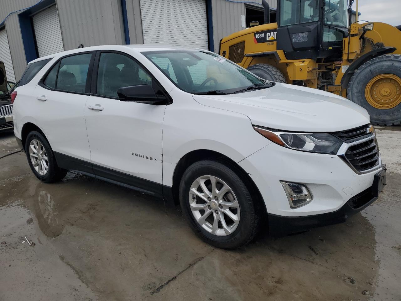 2018 Chevrolet Equinox VIN 2GNAXHEV5J6112425 Copart auction photo, front end damage thumbnail 4