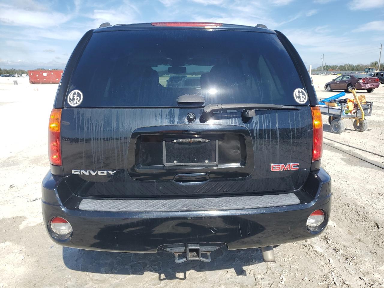 2007 GMC Envoy VIN 1GKDS13S472107120 Copart auction photo, front end damage thumbnail 6