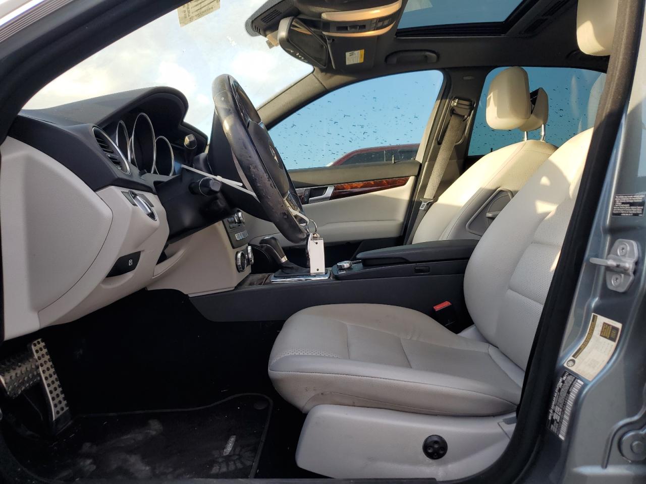 2012 Mercedes-Benz C-klasse VIN WDDGF4HB9CA614902 Copart auction photo, rear end damage thumbnail 7