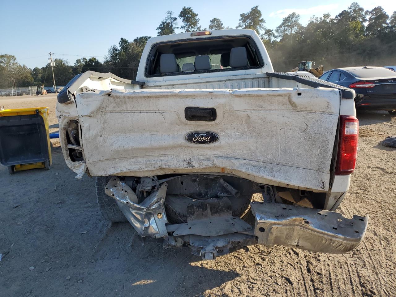 2011 Ford F250 VIN 1FT7W2AT6BEC56909 Copart auction photo, rear end damage thumbnail 6