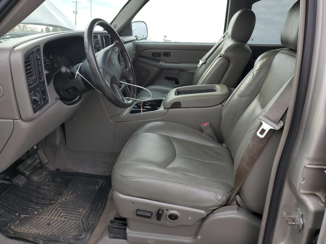 2004 Chevrolet Silverado VIN 2GCEK13T741314170 Copart auction photo, front end damage thumbnail 7