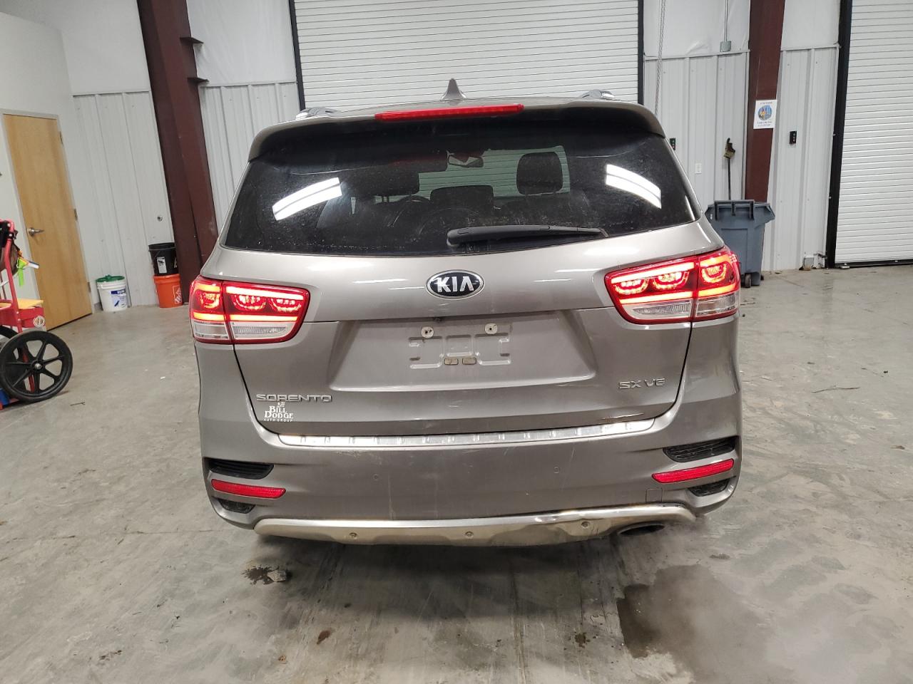 2017 KIA Sorento VIN 5XYPKDA51HG201373 Copart auction photo, front end damage thumbnail 6