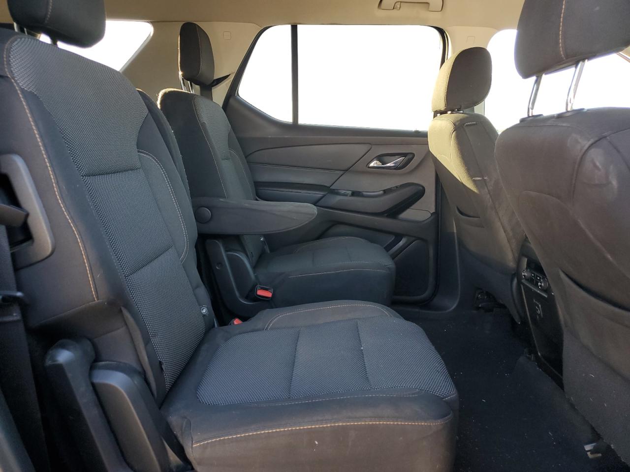 2018 Chevrolet Traverse VIN 1GNERGKW5JJ232747 Copart auction photo, hail / minor dent/scratches damage thumbnail 11
