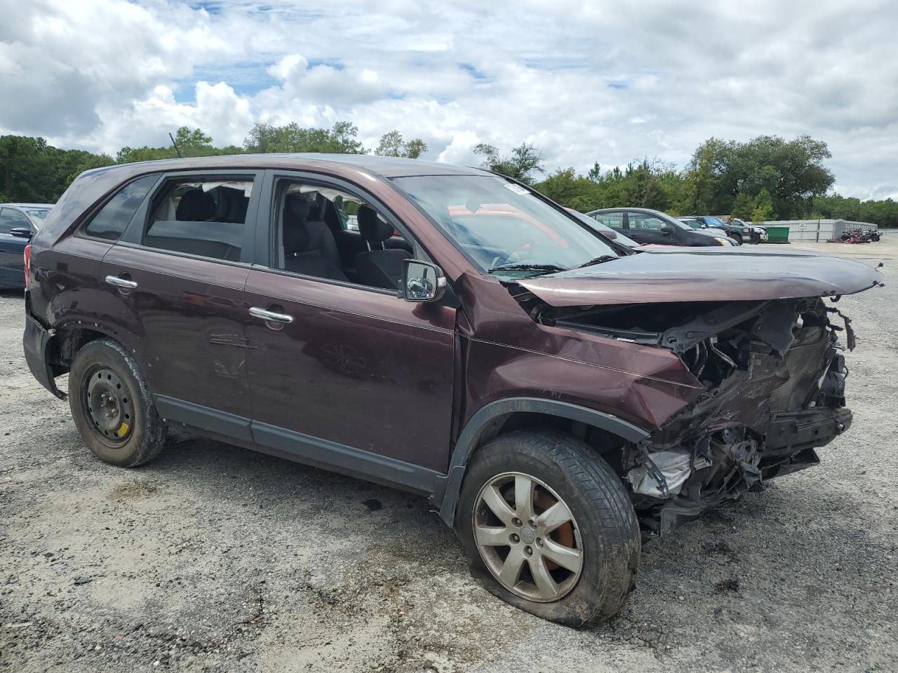 2013 KIA Sorento VIN 5XYKT3A10DG338278 Copart auction photo, front end / side damage thumbnail 4