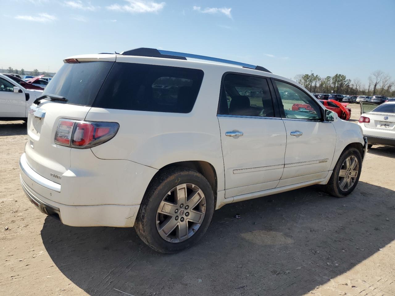 2013 GMC Acadia VIN 1GKKVTKD4DJ235985 Copart auction photo, front end / minor dent/scratches damage thumbnail 3