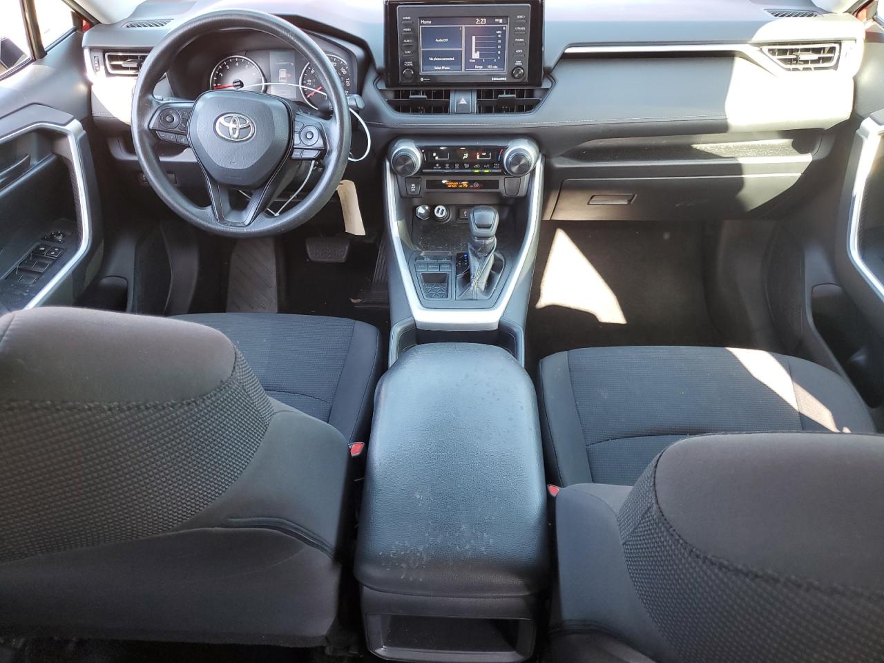2020 Toyota RAV 4 VIN 2T3K1RFV9LW077656 Copart auction photo, rear end / minor dent/scratches damage thumbnail 8