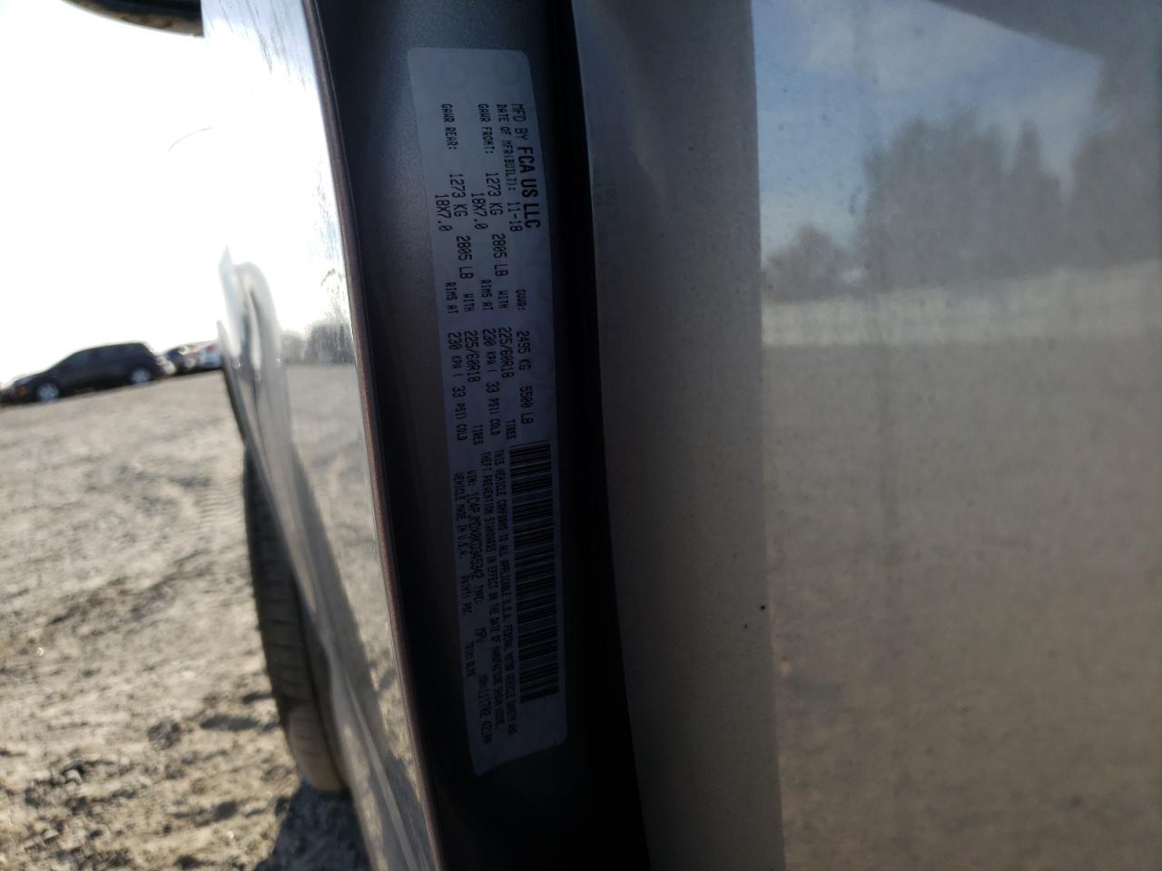 2019 Jeep Grand Cherokee VIN 1C4PJMDX0KD345342 Copart auction photo, vandalism / burn damage thumbnail 14