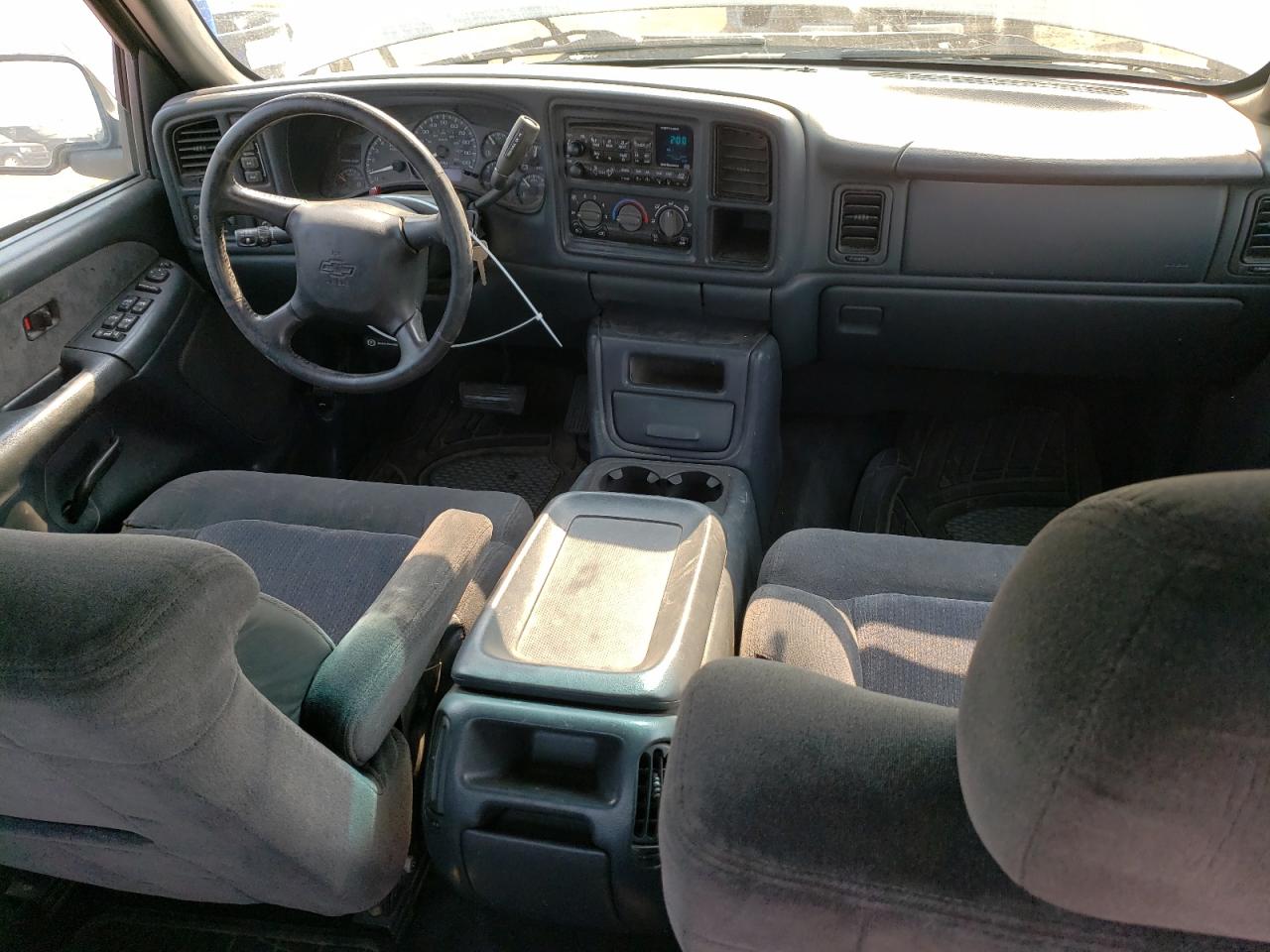 2001 Chevrolet Silverado VIN 1GCHK23U01F203217 Copart auction photo, hail damage thumbnail 8