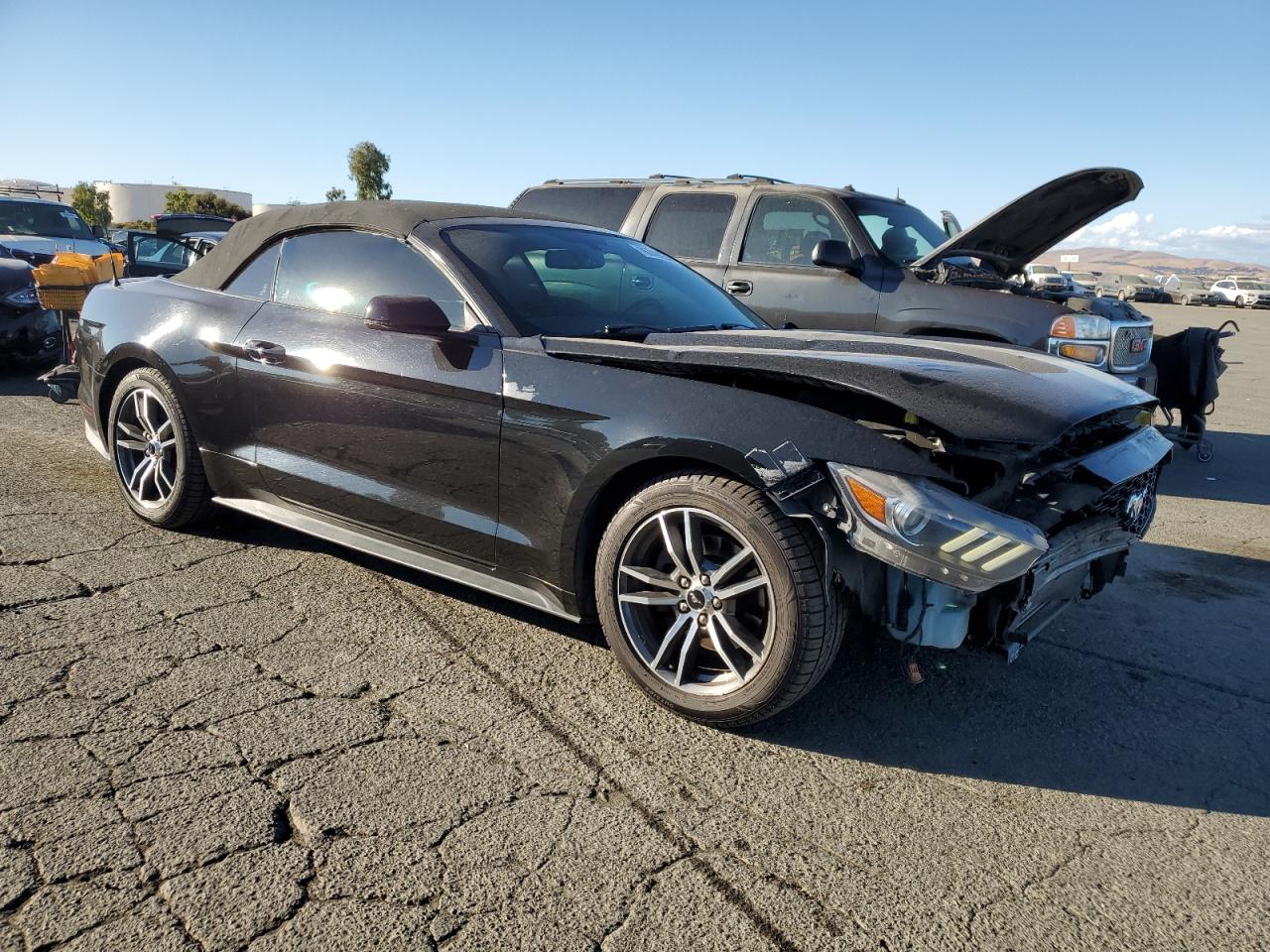 2015 Ford Mustang VIN 1FATP8UH6F5371818 Copart auction photo, front end damage thumbnail 4