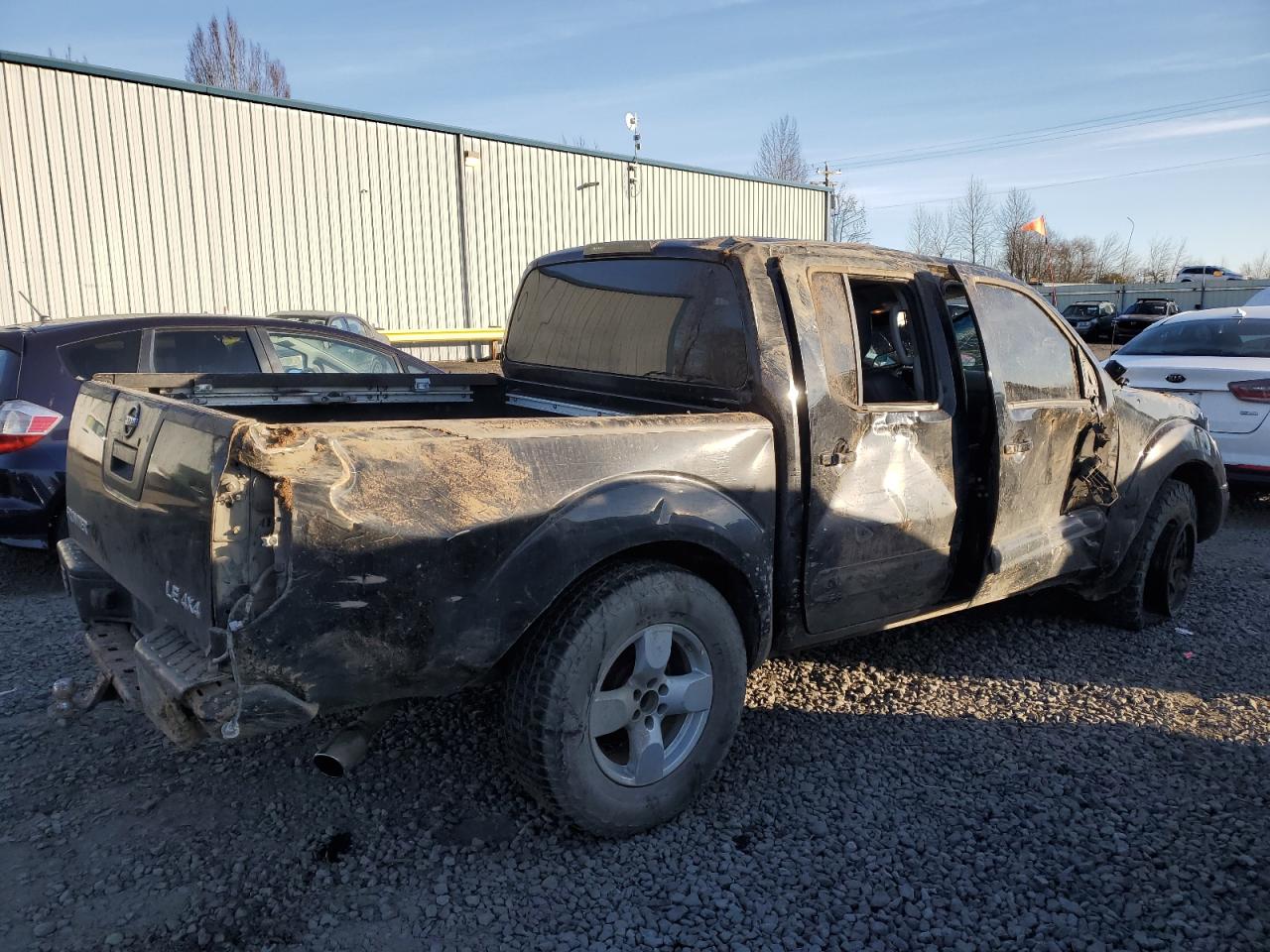 2005 Nissan Navara (Frontier) VIN 1N6AD07W65C446918 Copart auction photo, rollover damage thumbnail 3