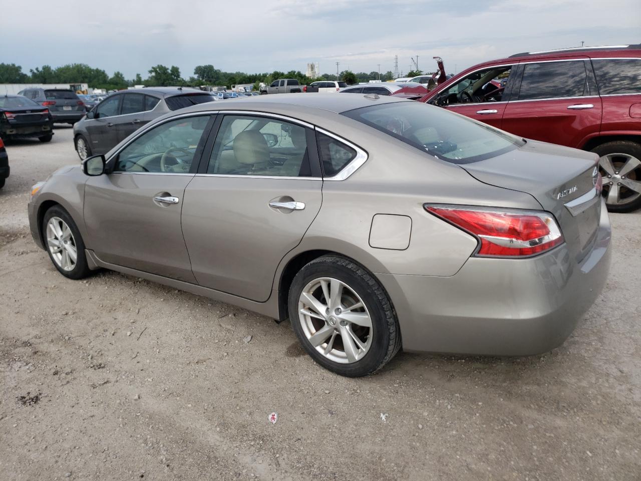 2015 Nissan Altima VIN 1N4AL3AP3FN893520 Copart auction photo, minor dent/scratches damage thumbnail 2